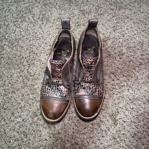 NEW FREEBORDS, MABEL, SIZE 5, TAUPE